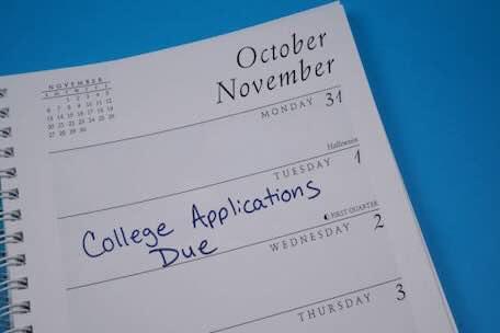 /assets/blogs/UltimateGuideCollegeApplicationDeadlines/UltimateGuideCollegeApplicationDeadlines.fld/Thumbnail.jpg